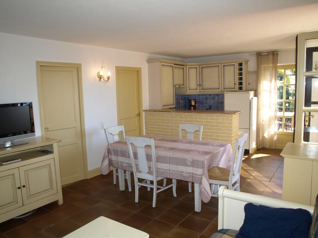 Les Lauriers Roses Aparthotel Le Le Rayol-Canadel-sur-Mer Luaran gambar